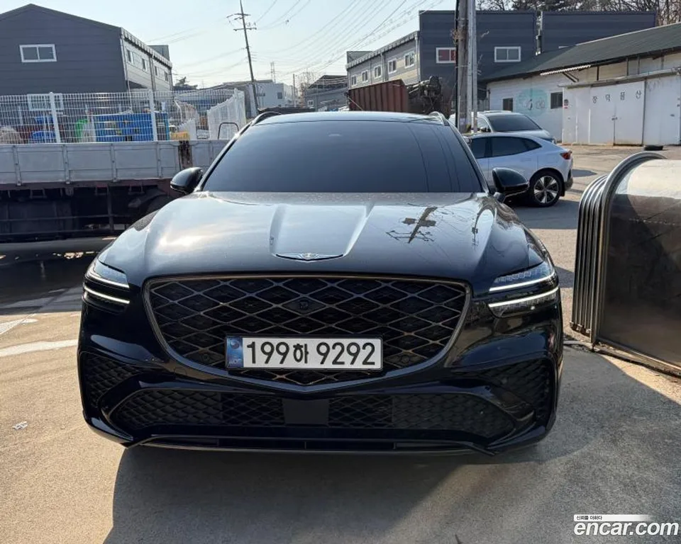 Genesis GV70 3.5T AWD 2024 — фото 1, купить с доставкой в Москву
