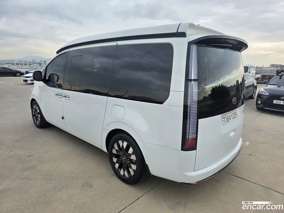 Hyundai Staria 4WD 2023 — миниатюра 3