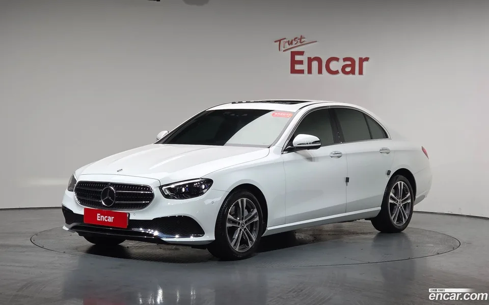 Mercedes-Benz E-Class E350 4MATIC 2022 — фото 1, купить с доставкой в Москву