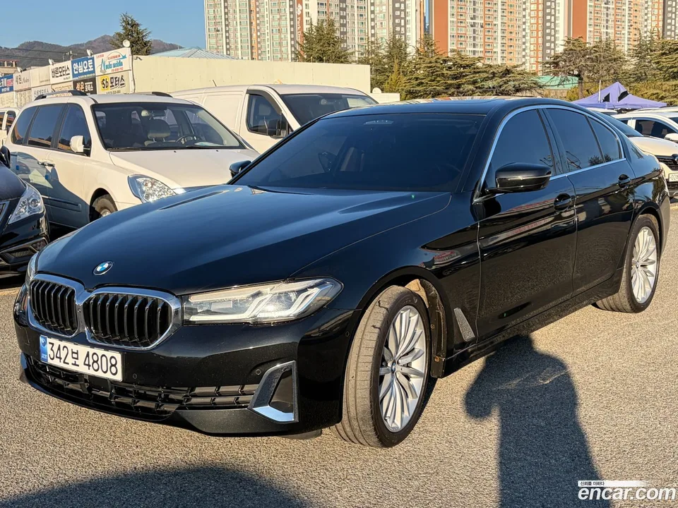 BMW 5 Series 530i 2023 — миниатюра 3
