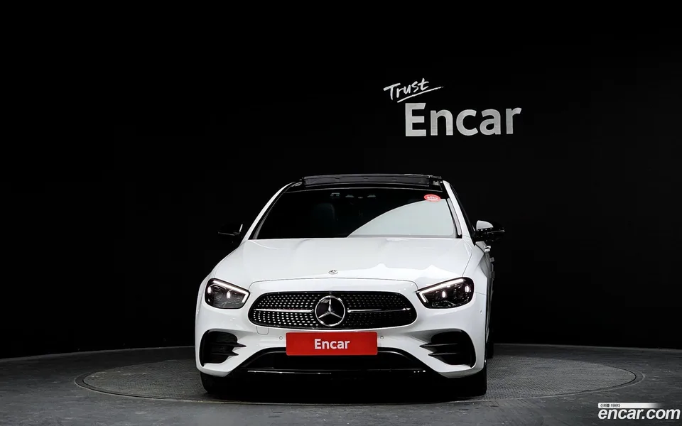 Mercedes-Benz E-Class E350 4MATIC AMG Line 2023 — миниатюра 3