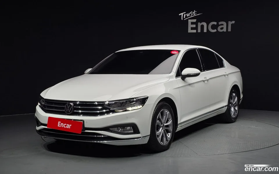 Volkswagen Passat GT 2.0 TDI 2022 — фото 1, купить с доставкой в Москву