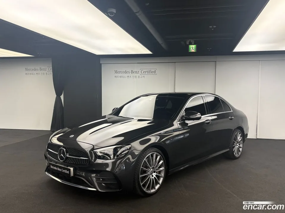 Mercedes-Benz E-Class E350 4MATIC AMG Line 2022 — фото 1, купить с доставкой в Москву
