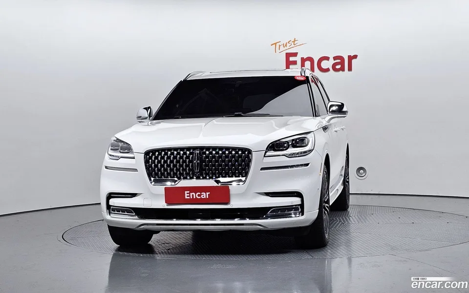Lincoln Aviator 3.0 AWD 2022 — миниатюра 3
