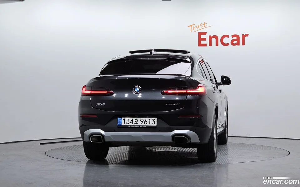 BMW X4 xDrive20i xLine 2022 — миниатюра 4