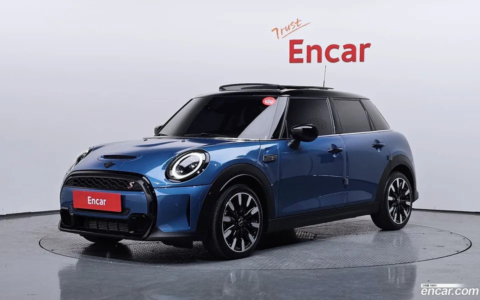 MINI Cooper S 5 2022 — фото 1, купить с доставкой в Москву