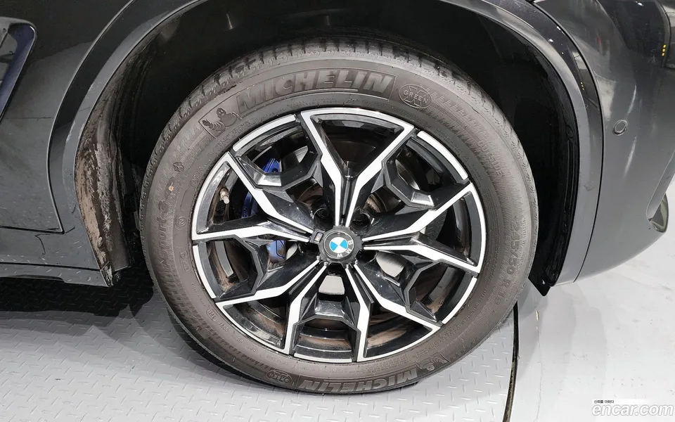 BMW X4 xDrive20i M 2022 — миниатюра 5