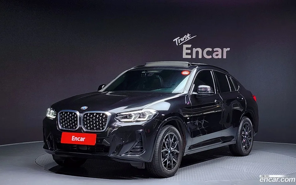 BMW X4 xDrive20i M 2022 — фото 1, купить с доставкой в Москву
