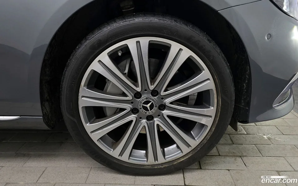 Mercedes-Benz E-Class E350 4MATIC 2022 — миниатюра 2