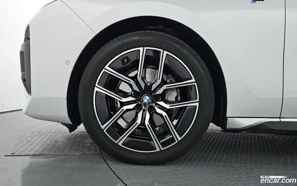 BMW 7 Series 740d xDrive M 2025 — миниатюра 2