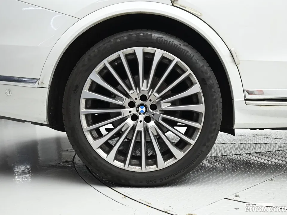 BMW X7 xDrive 40i 7 2022 — миниатюра 2