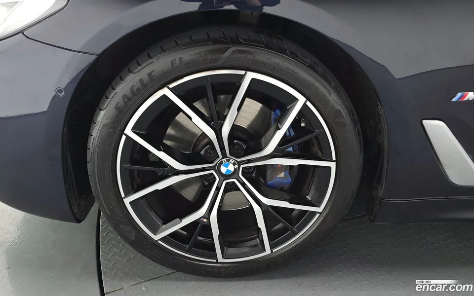 BMW 5 Series 530i M 2022 — миниатюра 5