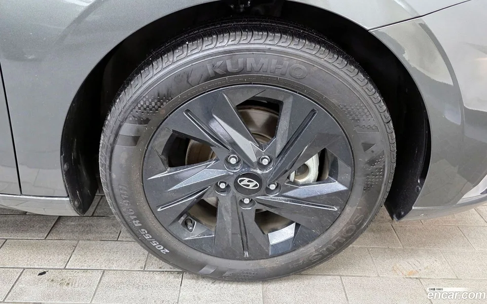 Hyundai Avante 1.6 2022 — миниатюра 2