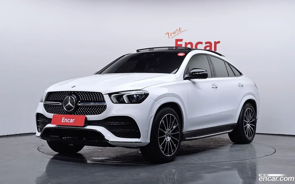 Mercedes-Benz GLE-Class GLE400d 4MATIC 2022 — фото 1, купить с доставкой в Москву