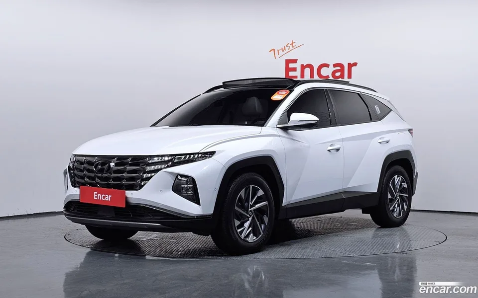 Hyundai Tucson Hybrid 2WD 2022 — фото 1, купить с доставкой в Москву