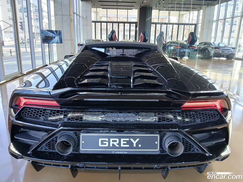 Lamborghini Huracan LP640-4 2023 — миниатюра 5