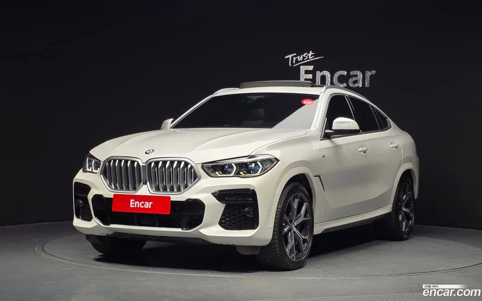 BMW X6 xDrive30d M 2022 — фото 1, купить с доставкой в Москву