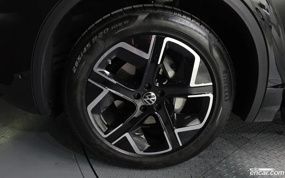 Volkswagen Touareg 3.0 TDI 2025 — миниатюра 5