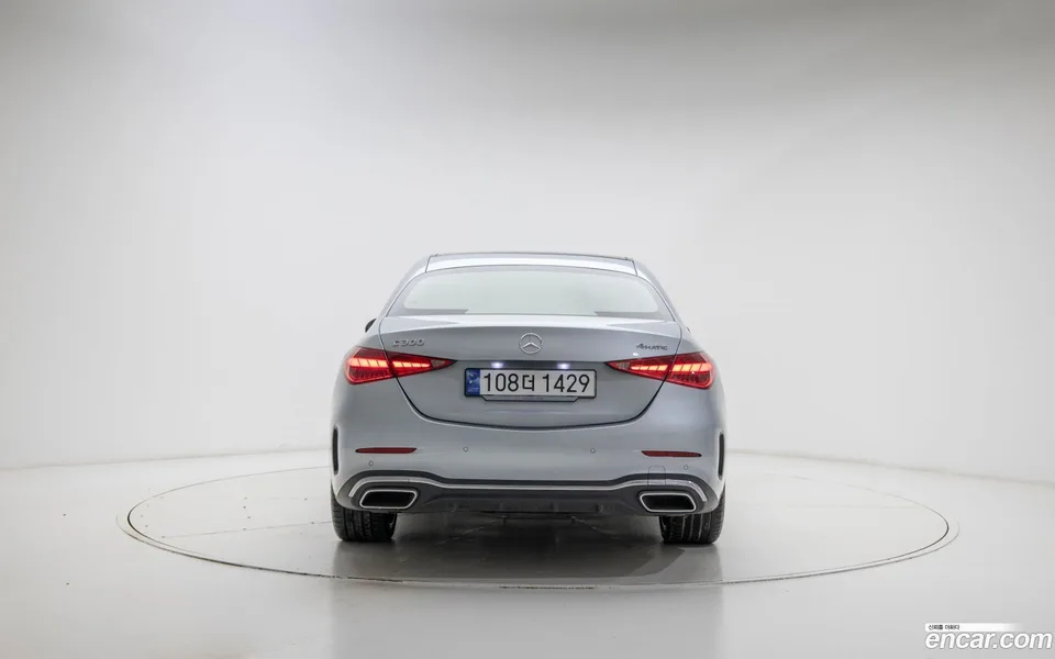 Mercedes-Benz C-Class C300 4MATIC AMG Line 2023 — миниатюра 4