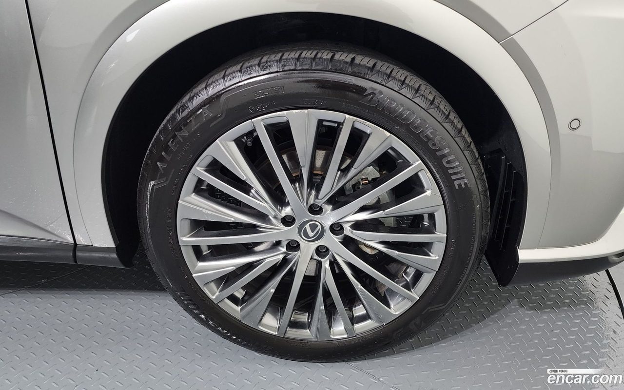 Lexus RX 350h 2023 — 2