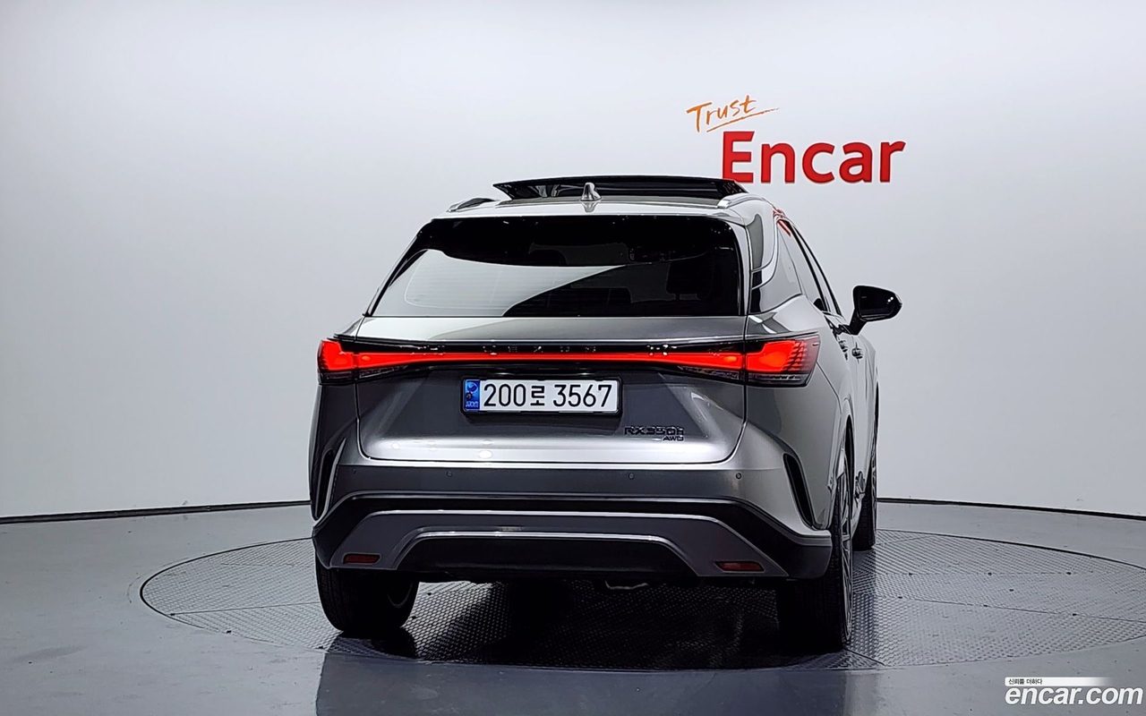 Lexus RX 350h 2023 — 4