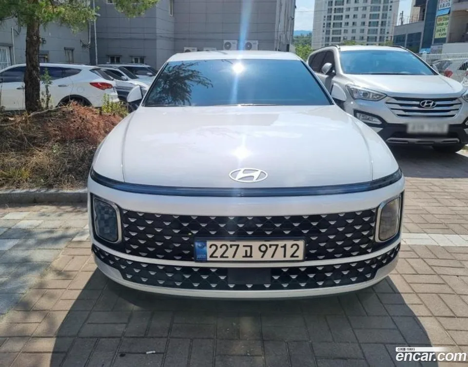 Hyundai Grandeur 2.5 2WD 2024 — фото 1, купить с доставкой в Москву
