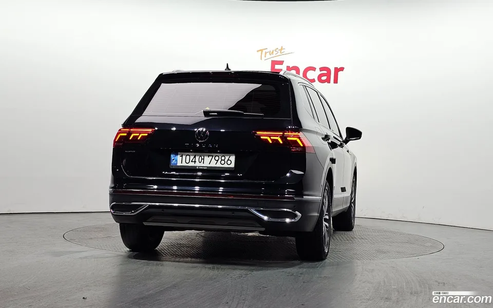 Volkswagen Tiguan Allspace 2.0 TSI 2022 — миниатюра 4