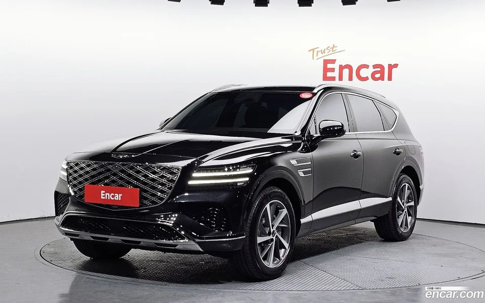 Genesis GV80 2.5T 2WD 2025 — фото 1, купить с доставкой в Москву
