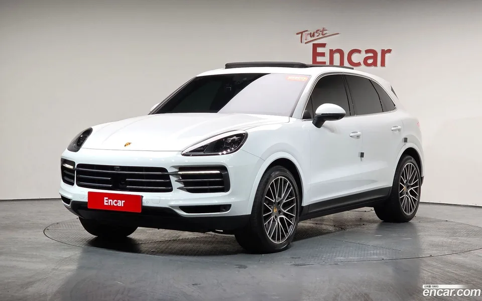 Porsche Cayenne 3.0 2023 — фото 1, купить с доставкой в Москву