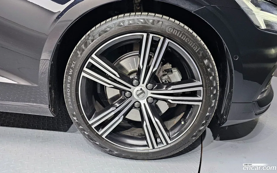 Volvo S60 B5 2022 — миниатюра 2