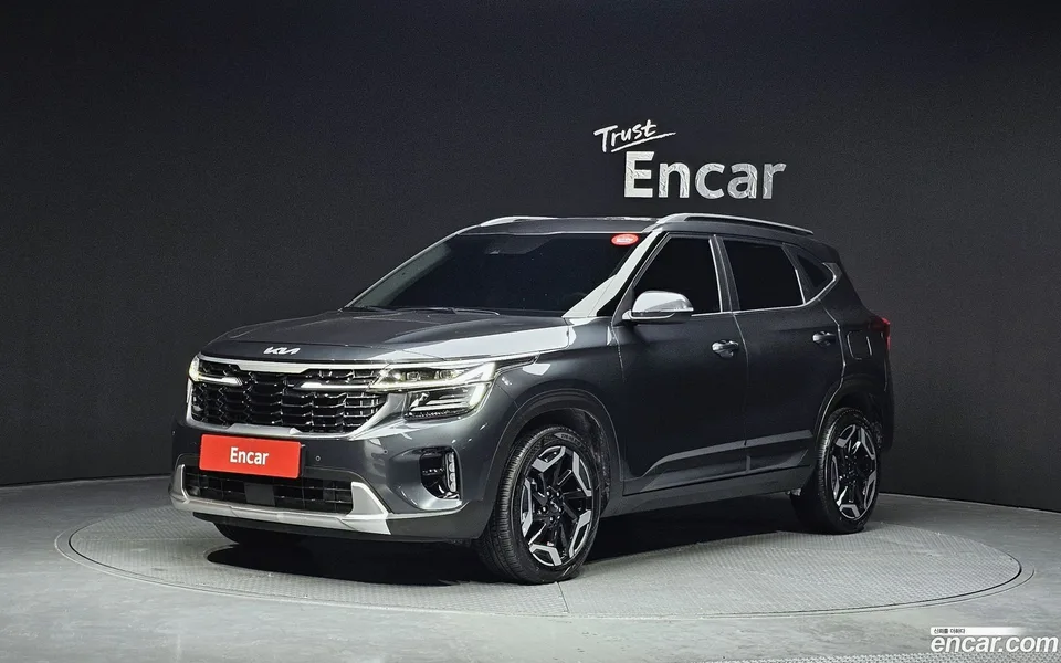 Kia Seltos 1.6 2WD 2024 — фото 1, купить с доставкой в Москву