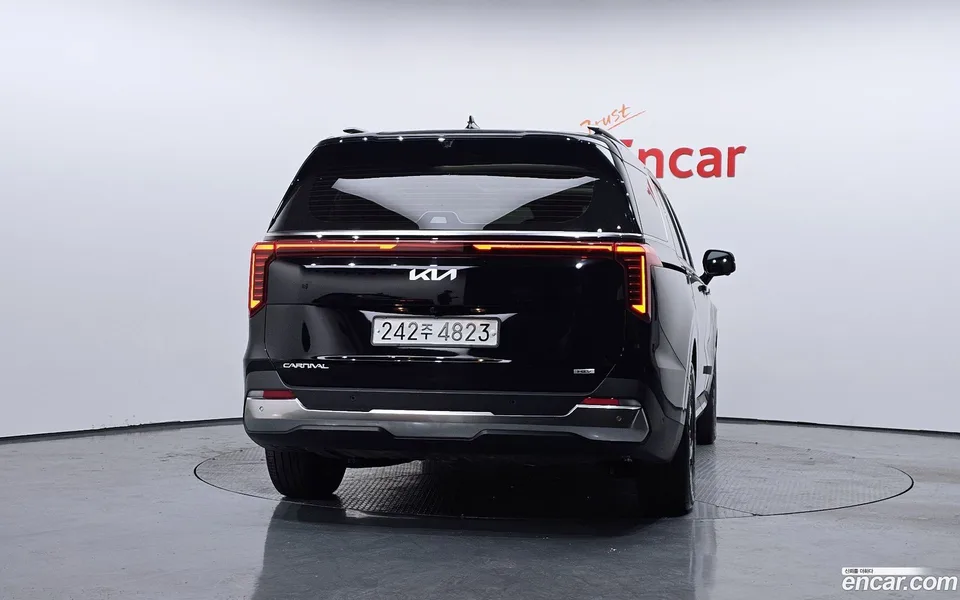 Kia Carnival HEV 9 2024 — миниатюра 4