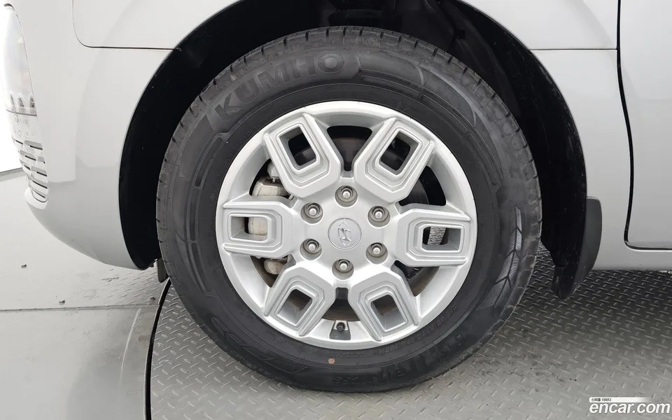 Hyundai Staria 4WD / 2022 — миниатюра 2