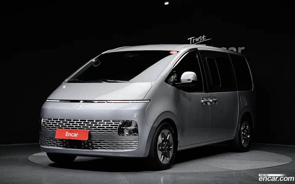 Hyundai Staria 11 2025 — фото 1, купить с доставкой в Москву