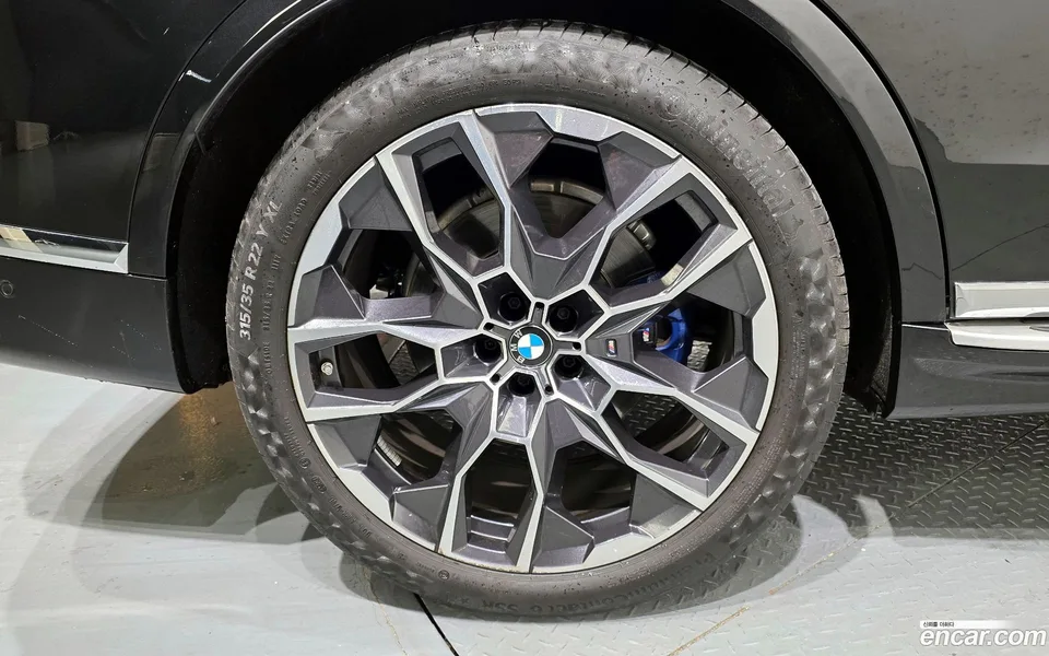 BMW X7 xDrive 40i M 6 2024 — миниатюра 2