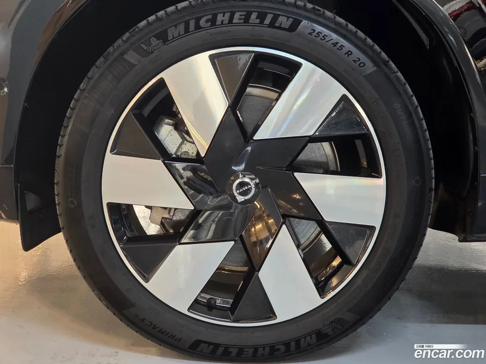 Volvo XC60 T8 2024 — миниатюра 5