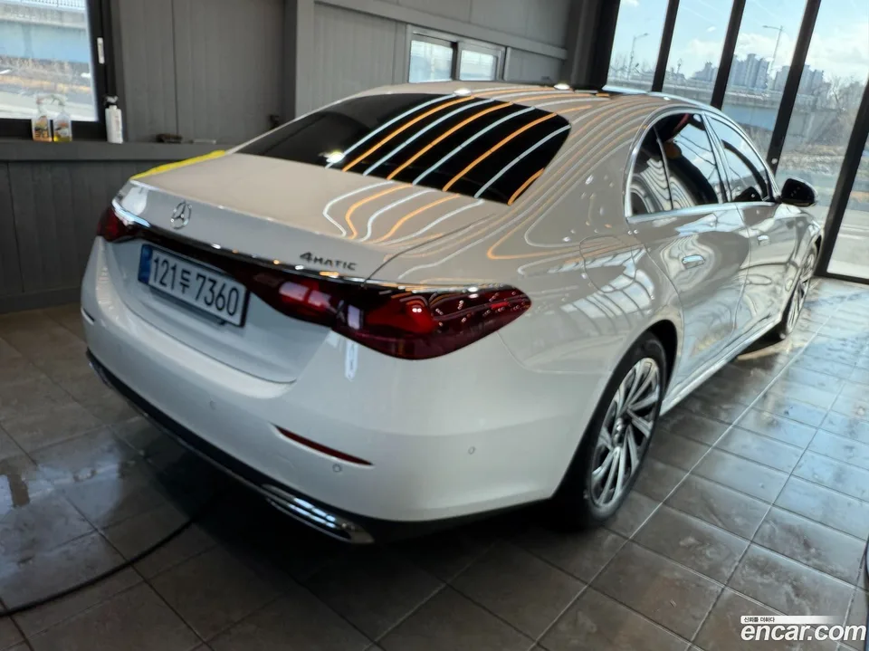 Mercedes-Benz E-Class E300 4MATIC 2025 — миниатюра 2