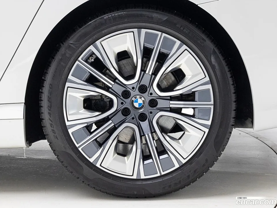 BMW 7 Series 740i sDrive 2023 — миниатюра 2