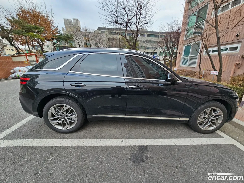 Genesis GV70 2.5T 2WD 2024 — миниатюра 2