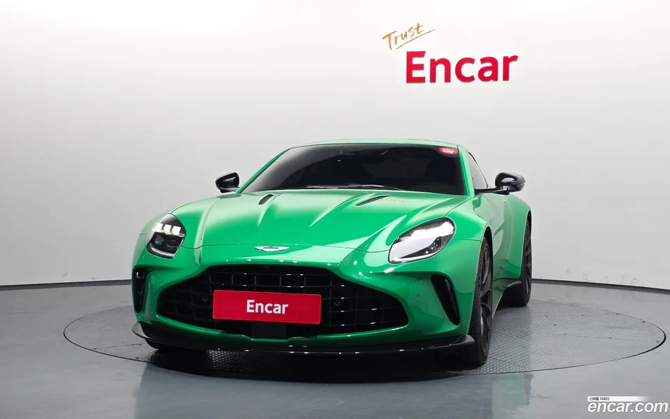 Aston Martin Vantage 4.0 V8 2025 — миниатюра 3