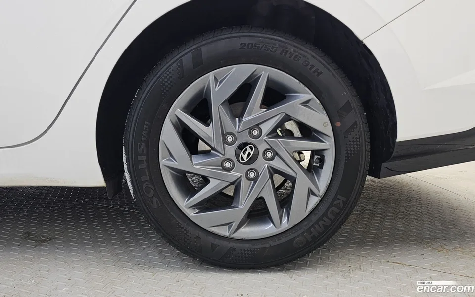 Hyundai Avante CN7 1.6 2023 — миниатюра 2