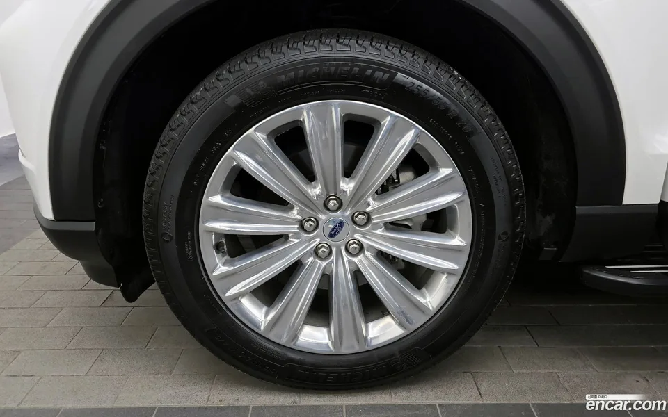 Ford Explorer 2.3 4WD 2022 — миниатюра 2