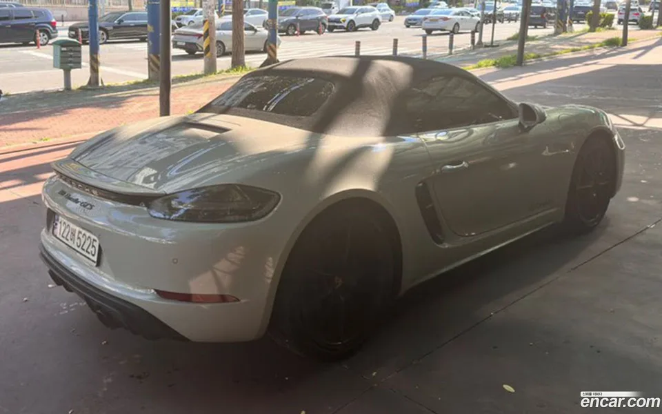 Porsche 718 Boxster 4.0 GTS 2023 — миниатюра 2