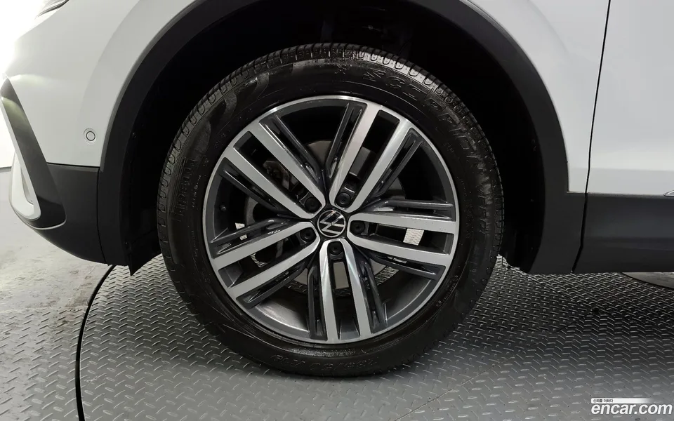 Volkswagen Tiguan Allspace 2.0 TSI 2022 — миниатюра 5