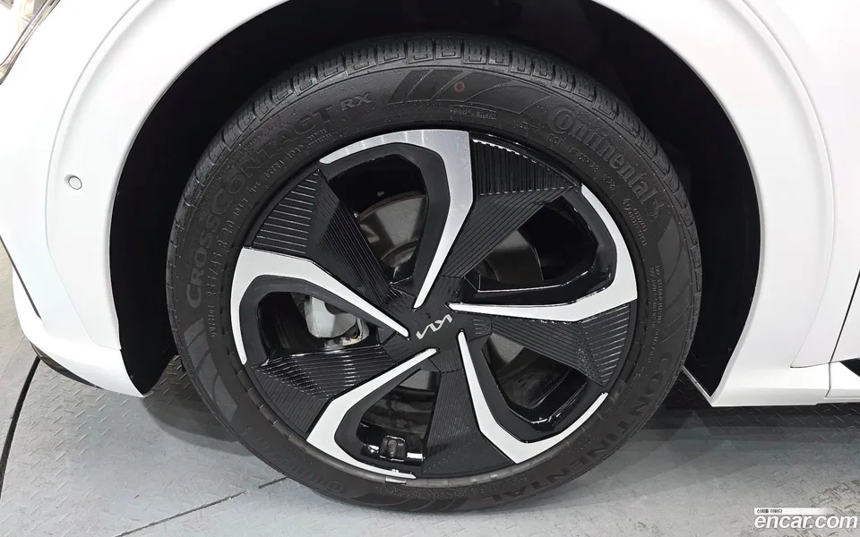Kia EV6 4WD 2023 — миниатюра 5