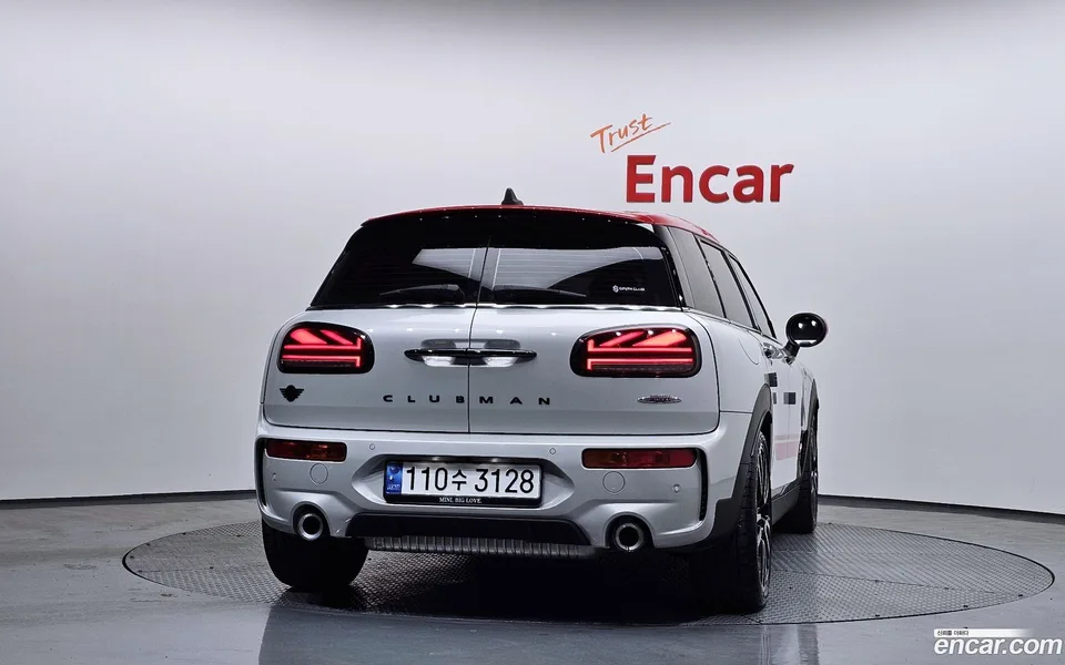 MINI Cooper S Clubman JCW 2022 — миниатюра 4