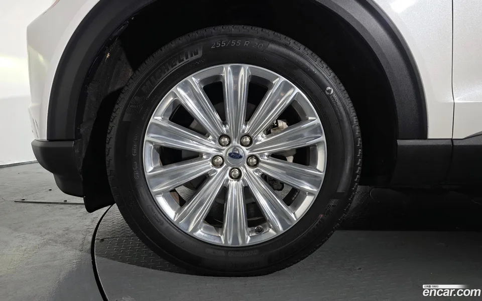 Ford Explorer 2.3 4WD 2022 — миниатюра 2