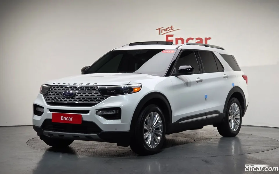 Ford Explorer 2.3 4WD 2022 — фото 1, купить с доставкой в Москву
