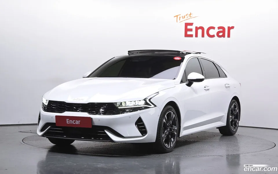 Kia K5 Hybrid 2023 — фото 1, купить с доставкой в Москву