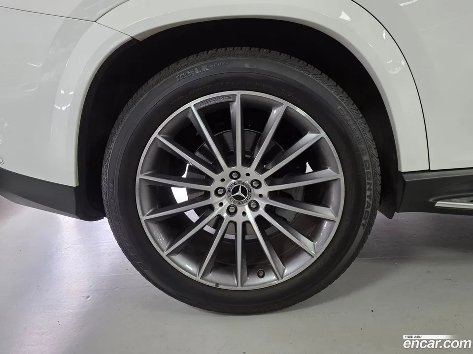 Mercedes-Benz GLE-Class GLE400d 4MATIC 2023 — миниатюра 2